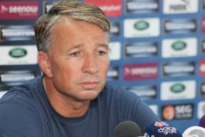 Cât câştigă Dan Petrescu în China