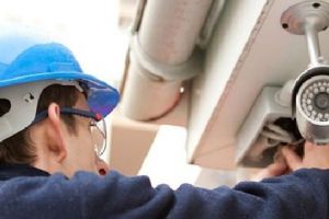 Acţiuni pentru verificarea sistemelor de securitate. Amenzi pentru mai multe societăţi şi instituţii!