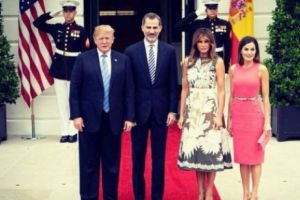 Regina Letizia a Spaniei s-a inspirat VESTIMENTR, pentru întâlnirea cu Melania Trump, din filmul „Blonda de la Drept”