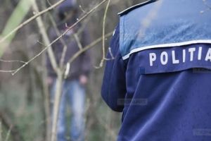 Batran descoperit de sotie spanzurat, la Sannicolau Mare