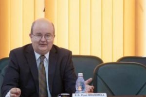 Greşeli de protocol la Primăria din Iaşi. Ambasadorul Marii Britanii a fost uimit de gafa diplomatică