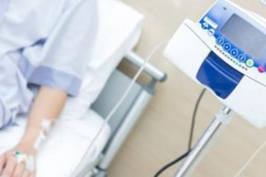 Ministerul Sănătăţii lucrează la o strategie pentru aprovizionarea cu medicamente strategice. Printre urgenţe sunt citostaticele şi medicamentele esenţiale