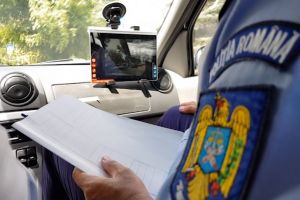 Dispar tabletele de pe maşinile şcoală