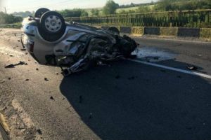 Cine mai era în MAȘINĂ cu FIUL MINISTRULUI JUSTIȚIEI în momentul ACCIDENTULUI. Identitatea FEMEII a fost descoperită