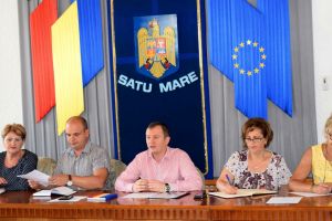 MEMORIU. Asistenţii maternali se revoltă: Cum să creşti un copil cu 600 lei/lună?