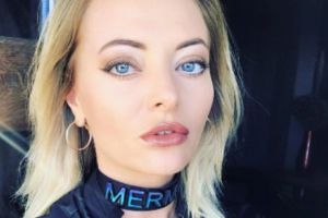 Cea mai ISPITITOARE FOTOGRAFIE postată de DELIA. Artista le-a pus SUFLETUL PE JAR FANILOR, cu FORMELE EI - FOTO