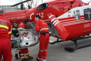 Bebeluş preluat de elicopterul SMURD
