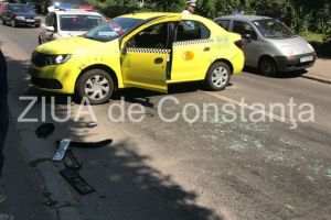 Imagini de la eveniment. Accident rutier in municipiul Constanta, pe strada IL Caragiale. Un taxi implicat. Patru persoane, printre care un copil, ranite  