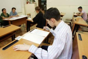 Încep probele scrise ale „examenului de maturitate”
