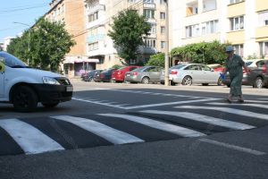 Au reapărut „gâlmele” pe mai multe străzi din Bistriţa. De ce s-a apelat la soluţia neeuropeană