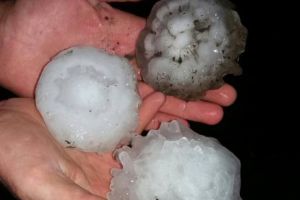 VREMEA. ALERTĂ în toată ţara. VIJELIILE fac RAVAGII în calea lor