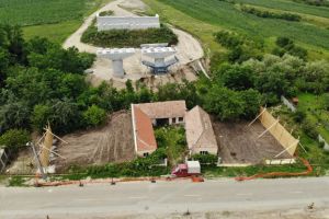 FOTO, VIDEO: Autostrada Sebeş-Turda: Casa de la Oarda, pregătită de demolare. Vom vedea anul acesta asfalt de la Lancrăm până la Alba Iulia?