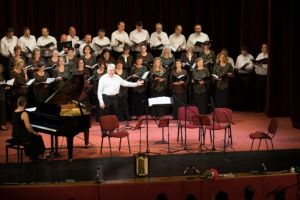 FOTO: Regal muzical la Reghin