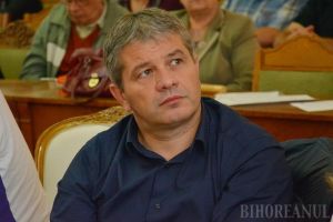 Poticneală la Dottore: Teza de doctorat a lui Florian Bodog dă bătăi de cap Comisiei de Etică a Universităţii din Timişoara