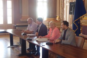 Casa Româno-Chineză, filiala Arad, a lansat volumul „Cultura şi civilizaţia chineză. Dialoguri româno-chineze” (GALERIE FOTO)