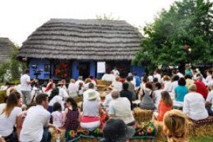 Traditiile Maramuresului si frumusetea portului popular prezentate la cea de a IV-a editie a evenimentului “MandrIE Maramureseana”