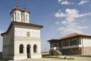 Hram la Manastirea voievodala Maxineni din judetul Braila