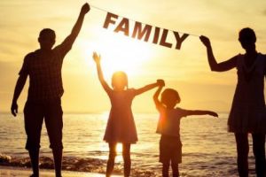 EXCLUSIV: FAMILIA ROMÂNĂ îşi cere DREPTURILE! STATUL vrea să ÎNLOCUIASCĂ PĂRINȚII şi să DISTRUGĂ FAMILIA TRADIȚIONALĂ!