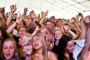 Cel mai mare festival de muzică din Suedia a fost ANULAT din cauza atacurile sexuale ale migranţilor