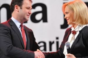 Surse: ”Aripa Firea” va ieşi la atac contra lui Dragnea 