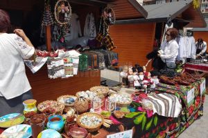 S-a deschis „Târgul de Sânziene” din centrul Sucevei