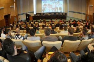 Directoarele web, un instrument util absolvenţilor de liceu în alegerea facultăţii 