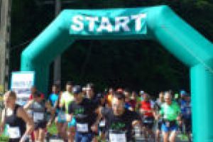 Cros şi ciclism pe Muntele Mic. „Alergarea este unul din cele mai simple sporturi“