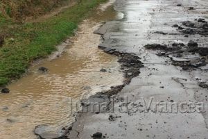 ULTIMA ORĂ: Restricţii de circulaţie pe un drum judeţean, din cauza inundaţiilor!