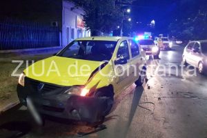 Imagini de la eveniment. Accident rutier pe bulevardul Mamaia, langa sediul IPJ Constanta. Doua persoane au fost ranite. Un taxi implicat (galerie foto + video)  