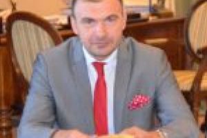 Tichete de vacanţă de 130.000 de lei în Primăria Caransebeş! Deja acordate, nu ca-n alte sectoare publice!