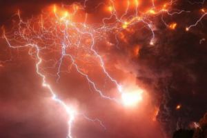 VREMEA. Prognoză meteo EXTREMĂ. ANM anunţă FURTUNI şi scăderi DRASTICE de TEMPERATURĂ