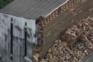 Peste nouă mii de butoaie de whisky Kentucky Bourbon au fost distruse în urma prăbuşirii depozitului în care se aflau