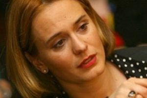 ANUNȚUL făcut de ANDREEA ESCA. Prezentatoarea face DEZVĂLUIRI din TRECUTUL EI TUMULTUOS. „BĂTĂLIA” dintre VEDETA PROTV şi TATĂL ei