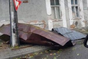 Program prelungit la ghiseul unic dedicat cetatenilor care au inregistrat pagube in urma furtunii