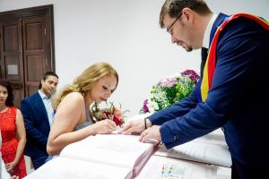 Primarul Cosmin Necula a oficiat căsătorii în noul sediu al Stării Civile