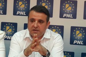 Ion Turc: Criză fără precedent, joc perfid. Agresorii sunt interlopi şi infractori de drept comun