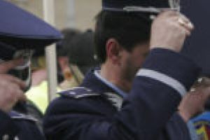 Poliţist în România: riscuri, boli şi surmenaj! Avantajele…?