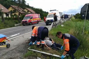 FOTO. Trei răniţi în urma unui accident provocat de un sătmărean