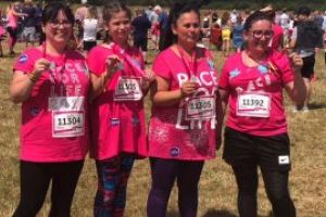 Strangere de fonduri: Patru baimarence au alergat in Anglia pentru Spitalul Judetean Baia Mare (FOTO)