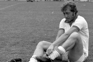 Imaginea lui Dobrin terfelită într-o carte de memorii