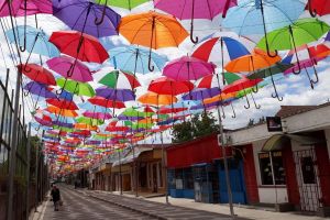 Au reapărut umbrelele pe Lipscani