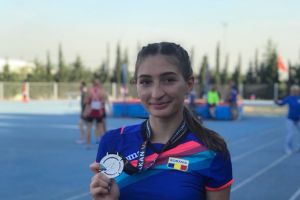Atletism: Adina Cîrciogel, campioană (4X400 m) şi vicecampioană balcanică (400 m)