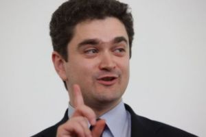 Paleologu îl TAXEAZĂ pe Iohannis: Greu putea alege un moment MAI PROST pentru a-şi anunţa candidatura!