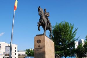 Sondajul săptămânii – CE VĂ PLACE ȘI CE NU VĂ PLACE ÎN CĂLĂRAȘI?