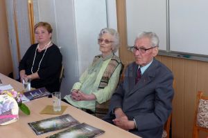 Apariţie editorială la 84 de ani, a profesoarei Angela Popescu, la Școala Gimnazială Nr. 1