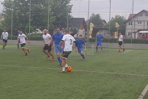 Celestin câştigă un meci important şi atacă podiumul