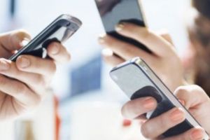 REVOLUȚIE în industria TELEFOANELOR. Imaginea care arată că un GIGANT pregăteşte o schimbare fără PRECEDENT