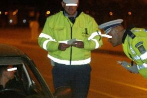 Reghinean prins la volan băut şi fără permis auto