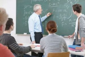 Un învăţător sau profesor se ocupă, în medie, de 15 şcolari – INS