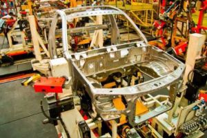 VESTE BOMBĂ în industria auto! UN GIGANT a anunţat că SE RETRAGE